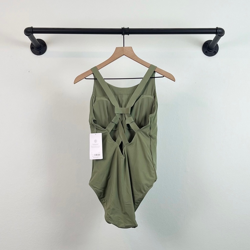 NWT Athleta Palm One Piece Strappy Back Swimsuit in Eucalyptus Olive - Picture 5 of 7